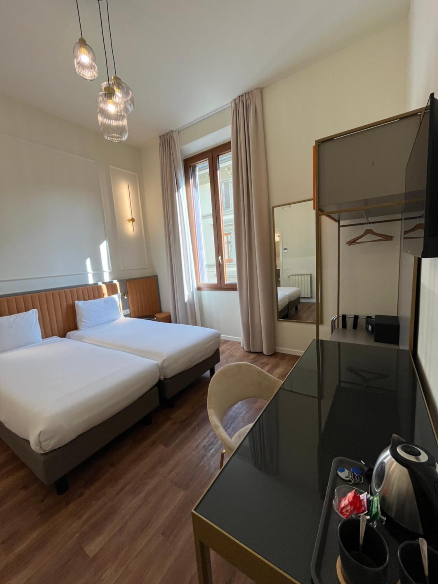 Hotel Duca D'Aosta Florence Exterior photo