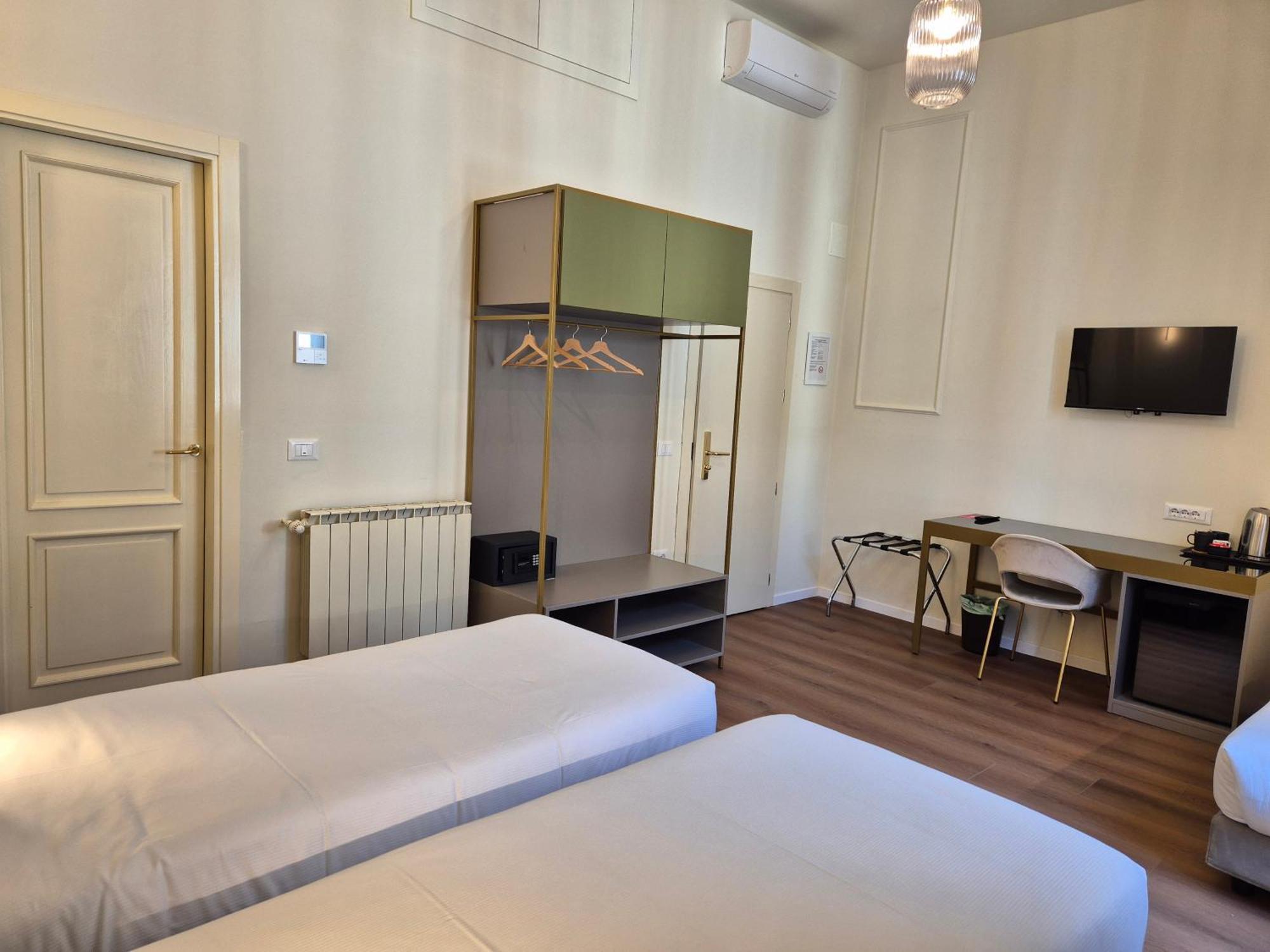 Hotel Duca D'Aosta Florence Exterior photo